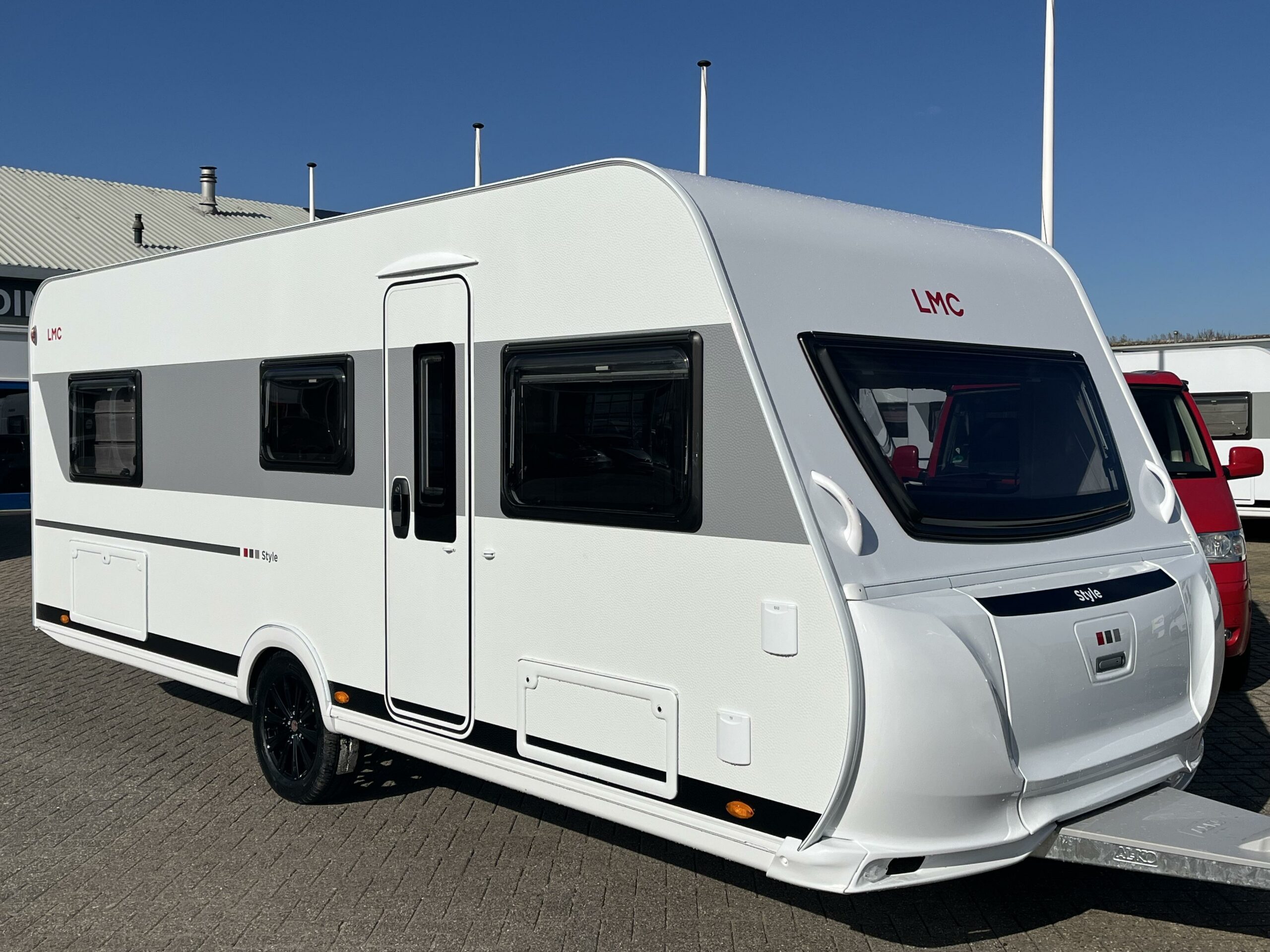 LMC Style 530 E NIEUW MODEL 2024! VERKOCH