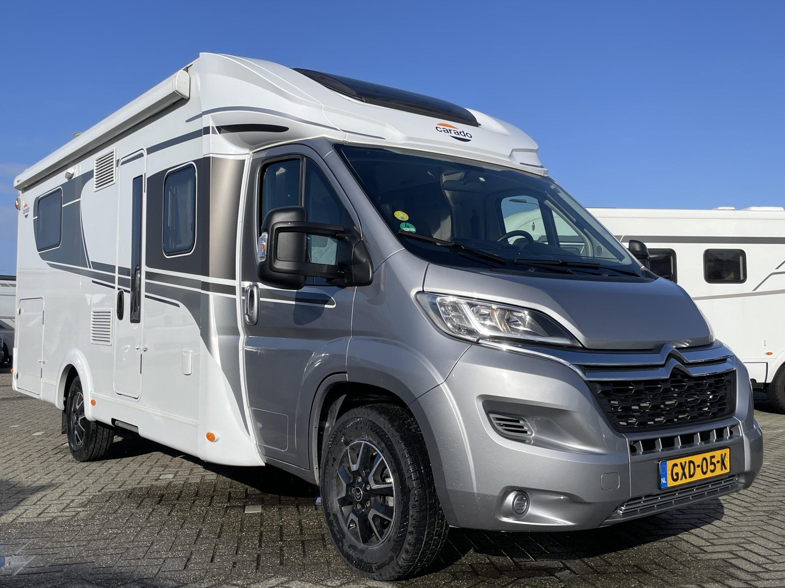 Carado T 459 DAKAIRCO/HEFBED/TV/FIETSE