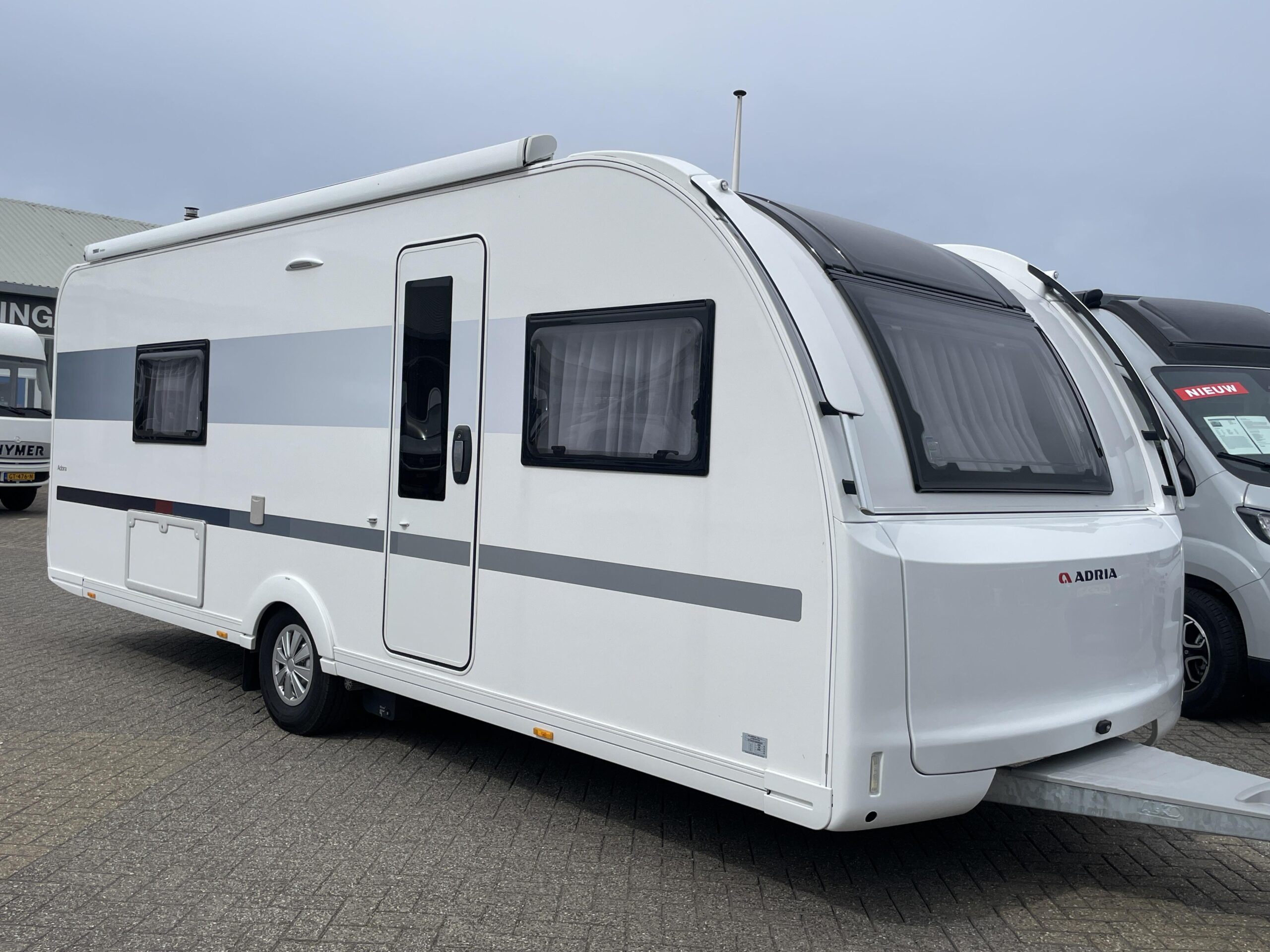 Adria Adora 613 UT MOVER/LUIFEL/AIRCO/VLOERV