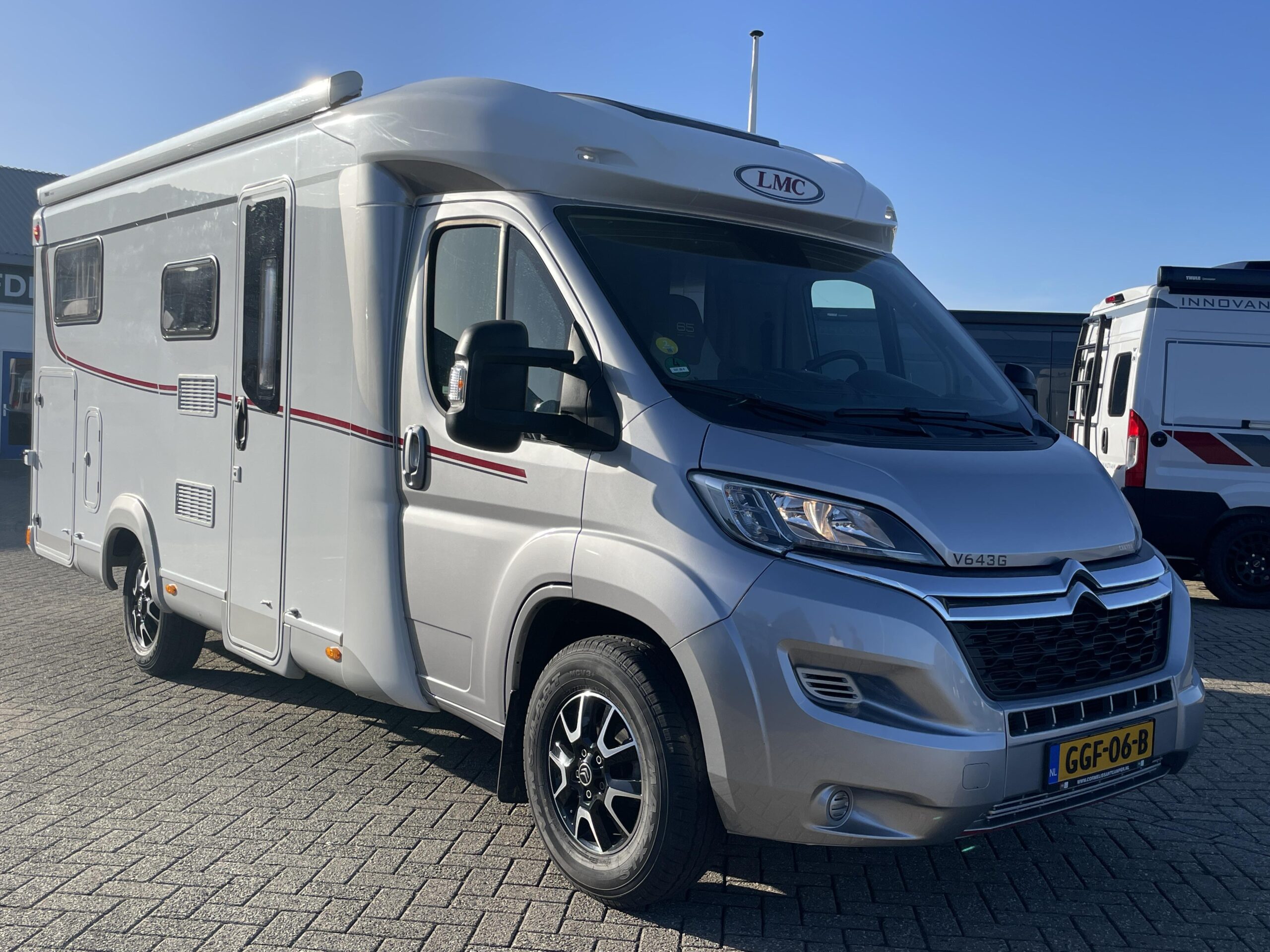 LMC Breezer V 643 G SCHOTEL/TV/FIETSLIFT/NAVI