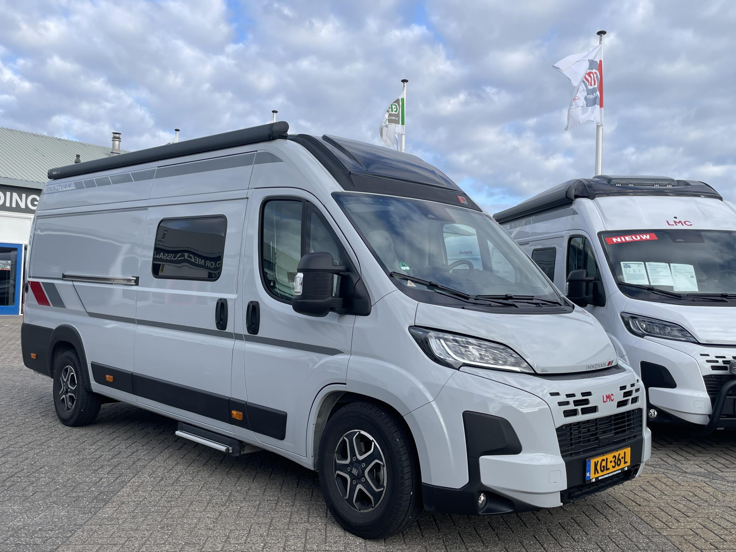 LMC Innovan 640 NIEUWPRIJS 105.795 EURO