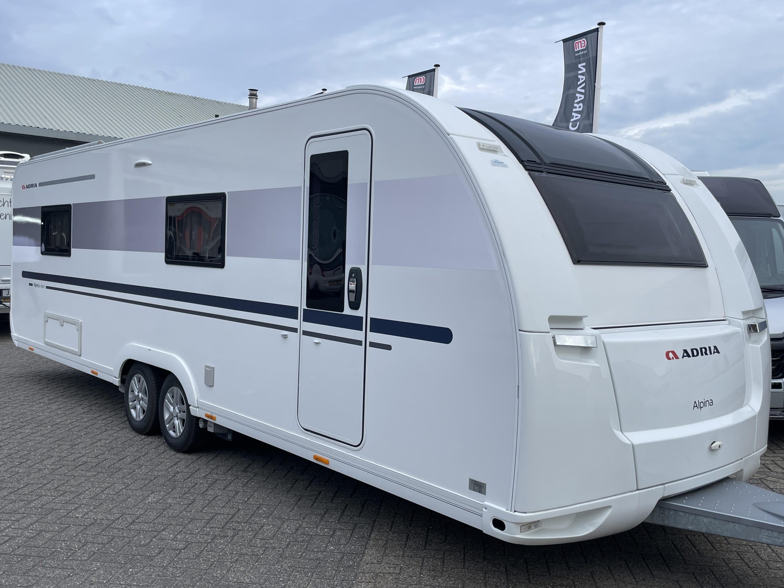 Adria Alpina 753 HT MOVER/SKYROOF/OVEN/VLOERV